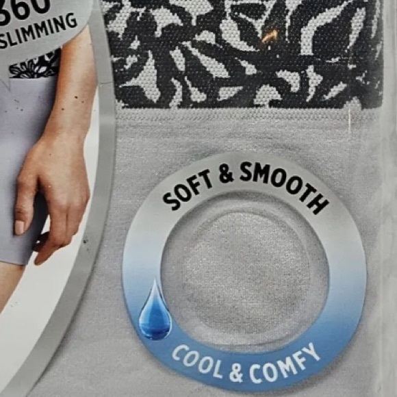 💜Jockey Essentials Women's 360 Slimming, Seamfree Slimming Short - Picture 5 of 8